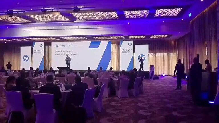 HP for Your Best Work — Cairo – Large-format presentation displays, vertical branded screens, product demonstration displays, conference presentation support by Hyper Sonic Egypt
